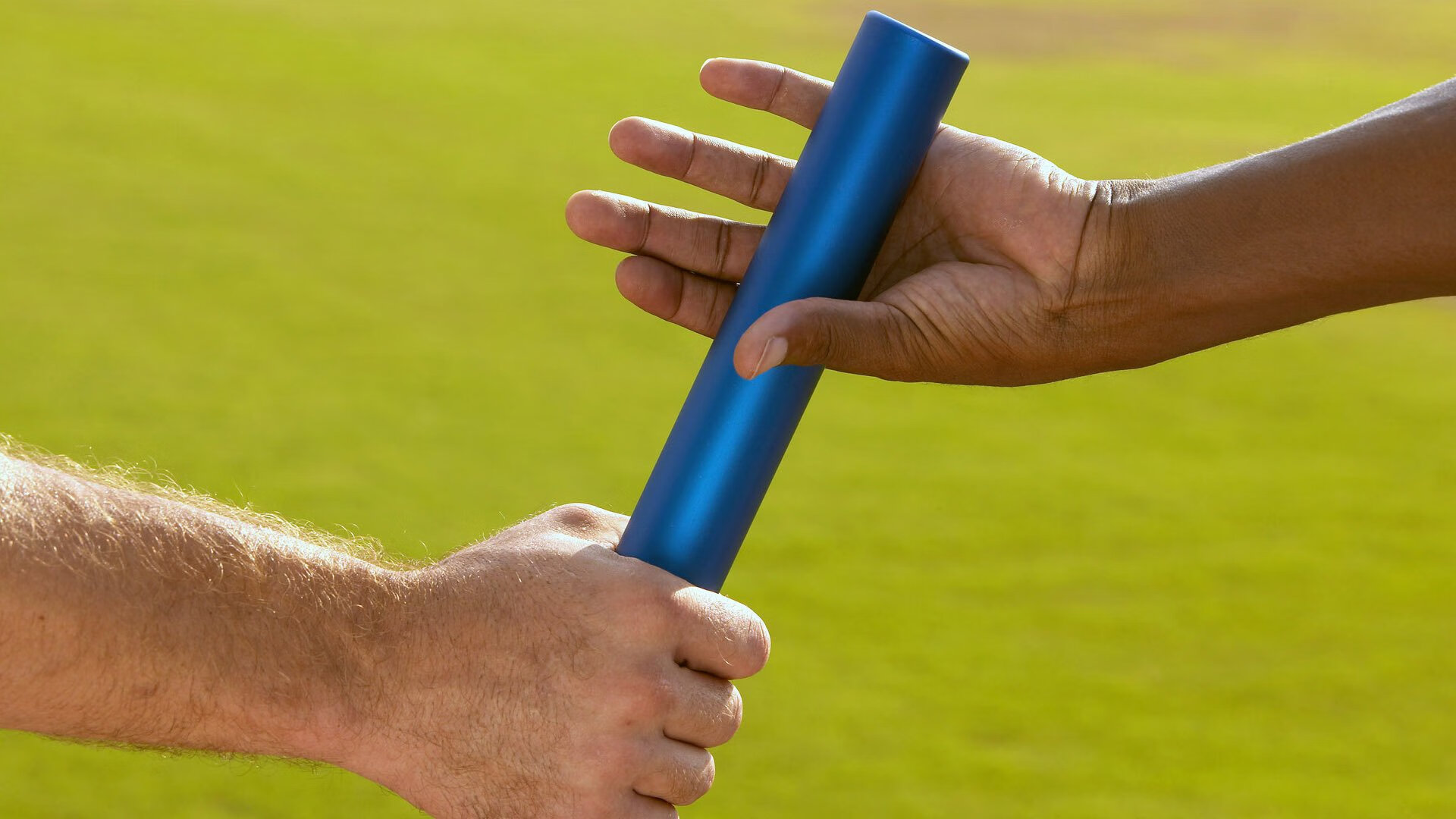 “世界游泳锦标赛:新加坡泳池见证泳者极限冲刺”