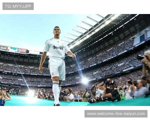 C罗职业生涯二次蜕变，或加盟前锋重生